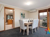 https://images.listonce.com.au/custom/160x/listings/130-lakeview-drive-lilydale-vic-3140/592/01524592_img_05.jpg?bWA2lXO_ZB8