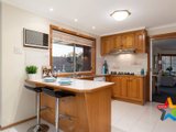 https://images.listonce.com.au/custom/160x/listings/130-lakeview-drive-lilydale-vic-3140/592/01524592_img_06.jpg?XEWmcSirc4A