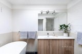 https://images.listonce.com.au/custom/160x/listings/130-meander-road-hurstbridge-vic-3099/528/01701528_img_12.jpg?bSzZ-rl4iKY