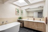https://images.listonce.com.au/custom/160x/listings/130-meander-road-hurstbridge-vic-3099/528/01701528_img_14.jpg?89bzqwtHhq0