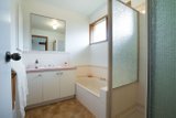 https://images.listonce.com.au/custom/160x/listings/130-nelson-road-lilydale-vic-3140/395/01722395_img_05.jpg?duYfx34q-dQ