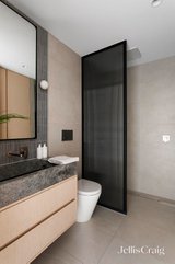 https://images.listonce.com.au/custom/160x/listings/130-page-street-middle-park-vic-3206/770/01738770_img_24.jpg?LWwqlhSIsm4