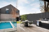 https://images.listonce.com.au/custom/160x/listings/130-page-street-middle-park-vic-3206/770/01738770_img_25.jpg?kPvsQVKVxaE