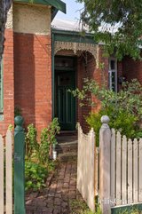 https://images.listonce.com.au/custom/160x/listings/130-pearson-street-brunswick-west-vic-3055/424/01967424_img_04.jpg?JlLVFcZxnUY