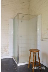 https://images.listonce.com.au/custom/160x/listings/130-pearson-street-brunswick-west-vic-3055/424/01967424_img_19.jpg?3wGRKsCpka8
