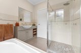 https://images.listonce.com.au/custom/160x/listings/130-stonier-road-napoleons-vic-3352/142/01748142_img_20.jpg?cuSxc6WiF1o