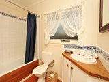 https://images.listonce.com.au/custom/160x/listings/130-timms-avenue-croydon-vic-3136/224/01525224_img_08.jpg?LDIdK_SQ-kU