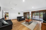 https://images.listonce.com.au/custom/160x/listings/130-turnung-road-panton-hill-vic-3759/631/01355631_img_10.jpg?eVCNirrH2dA