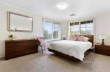 https://images.listonce.com.au/custom/160x/listings/130-weidlich-road-eltham-north-vic-3095/424/01295424_img_07.jpg?Hpcf7EAGc2w