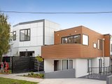 https://images.listonce.com.au/custom/160x/listings/131-3-curlew-court-doncaster-vic-3108/701/01732701_img_01.jpg?rPTYRjpjutA
