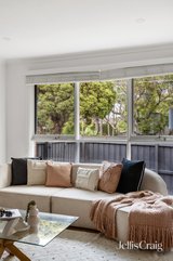https://images.listonce.com.au/custom/160x/listings/131-dalgetty-road-beaumaris-vic-3193/249/01933249_img_17.jpg?Ly1cRhCN0Y4