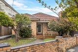 https://images.listonce.com.au/custom/160x/listings/131-douglas-parade-williamstown-vic-3016/478/01439478_img_01.jpg?6a6i3yo2nBM