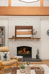 https://images.listonce.com.au/custom/160x/listings/131-holloway-road-croydon-north-vic-3136/014/01780014_img_08.jpg?yMk14hsVxCY