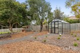 https://images.listonce.com.au/custom/160x/listings/131-holloway-road-croydon-north-vic-3136/014/01780014_img_25.jpg?kQdmsFzkVk0