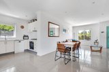 https://images.listonce.com.au/custom/160x/listings/131-hyde-park-avenue-craigieburn-vic-3064/006/01622006_img_04.jpg?DDnuKWzbbcM