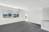 https://images.listonce.com.au/custom/160x/listings/131-hyde-park-avenue-craigieburn-vic-3064/006/01622006_img_08.jpg?9I6I5NZiZUo