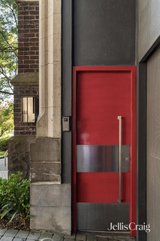 https://images.listonce.com.au/custom/160x/listings/131-richmond-terrace-richmond-vic-3121/017/01900017_img_22.jpg?zpk3tku-Vb4
