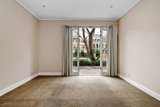 https://images.listonce.com.au/custom/160x/listings/131-wellington-crescent-east-melbourne-vic-3002/962/01738962_img_02.jpg?sMuojq8HS7Y