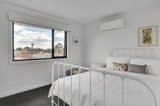 https://images.listonce.com.au/custom/160x/listings/1310-davies-street-brunswick-vic-3056/053/01169053_img_10.jpg?wDZxvaKphHs