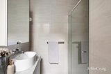 https://images.listonce.com.au/custom/160x/listings/131007-heidelberg-road-ivanhoe-vic-3079/098/01748098_img_08.jpg?pwsjcdTiF0Y