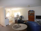 https://images.listonce.com.au/custom/160x/listings/1315-cambridge-road-mooroolbark-vic-3138/092/01525092_img_09.jpg?CZOD_r5kLig