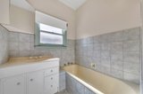 https://images.listonce.com.au/custom/160x/listings/132-banfield-street-bell-park-vic-3215/760/01698760_img_05.jpg?DoJVR_6tHZw