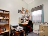 https://images.listonce.com.au/custom/160x/listings/132-chirnside-street-kingsville-vic-3012/106/01203106_img_05.jpg?kiy25_Xirzc