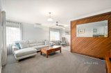 https://images.listonce.com.au/custom/160x/listings/132-esther-crescent-mooroolbark-vic-3138/473/01733473_img_02.jpg?F5RiFNlSBsU