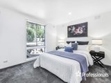 https://images.listonce.com.au/custom/160x/listings/132-hayrick-lane-mooroolbark-vic-3138/958/01525958_img_10.jpg?_8NVDL71kqI