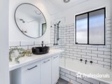 https://images.listonce.com.au/custom/160x/listings/132-hayrick-lane-mooroolbark-vic-3138/958/01525958_img_14.jpg?3Jarq3eEkDA