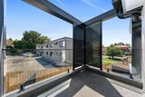 https://images.listonce.com.au/custom/160x/listings/132-howard-court-clayton-vic-3168/715/01752715_img_06.jpg?uog-ukcNG2I