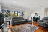 https://images.listonce.com.au/custom/160x/listings/132-jarvis-avenue-croydon-vic-3136/288/01871288_img_02.jpg?XzquQpCU63s