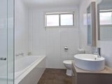 https://images.listonce.com.au/custom/160x/listings/132-mascoma-street-strathmore-vic-3041/548/00847548_img_05.jpg?CjKEQumJaMo