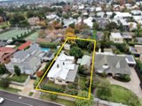 https://images.listonce.com.au/custom/160x/listings/132-noble-street-newtown-vic-3220/644/01698644_img_23.jpg?b605XYAaO90