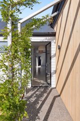 https://images.listonce.com.au/custom/160x/listings/132-oakdean-boulevard-ocean-grove-vic-3226/479/01747479_img_25.jpg?scFY0FNp728