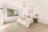 https://images.listonce.com.au/custom/160x/listings/132-tuck-street-cheltenham-vic-3192/033/01549033_img_09.jpg?gdD-majm3f0