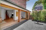 https://images.listonce.com.au/custom/160x/listings/1320-waverley-road-mount-waverley-vic-3149/043/01465043_img_10.jpg?s8TzHdWjBC4