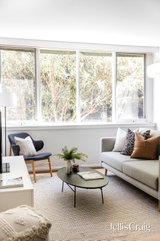 https://images.listonce.com.au/custom/160x/listings/13210-domain-road-south-yarra-vic-3141/371/01767371_img_09.jpg?1KlRIgQm0ds