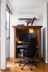 https://images.listonce.com.au/custom/160x/listings/1322-saxon-street-brunswick-vic-3056/391/01810391_img_10.jpg?ySzgoGC4SV8