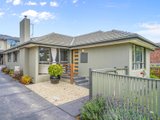 https://images.listonce.com.au/custom/160x/listings/1322-waverley-road-mount-waverley-vic-3149/357/00963357_img_13.jpg?vY2O8W9tEEo