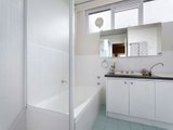https://images.listonce.com.au/custom/160x/listings/1325-derby-street-kew-vic-3101/917/01683917_img_08.jpg?stUgYAEEnio