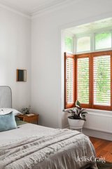 https://images.listonce.com.au/custom/160x/listings/133-charles-street-northcote-vic-3070/575/01810575_img_16.jpg?_cvXGAp7RL4