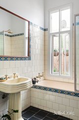 https://images.listonce.com.au/custom/160x/listings/133-charles-street-northcote-vic-3070/575/01810575_img_22.jpg?7HwP7_fYmCo