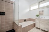 https://images.listonce.com.au/custom/160x/listings/133-mahoneys-road-forest-hill-vic-3131/617/01752617_img_07.jpg?E_XMEcGuW6Q