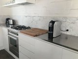 https://images.listonce.com.au/custom/160x/listings/1334-princes-street-st-kilda-vic-3182/973/01725973_img_02.jpg?-sOmifixskM