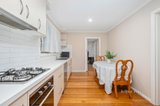 https://images.listonce.com.au/custom/160x/listings/134-mahoneys-road-forest-hill-vic-3131/103/01417103_img_04.jpg?KWfpver-IE4