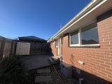https://images.listonce.com.au/custom/160x/listings/134-rickards-avenue-knoxfield-vic-3180/555/01932555_img_14.jpg?sIGFnGdIjRU