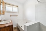 https://images.listonce.com.au/custom/160x/listings/134-sampson-drive-mount-waverley-vic-3149/444/01780444_img_11.jpg?Ad8CnCCUuLw