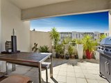 https://images.listonce.com.au/custom/160x/listings/134-seisman-place-port-melbourne-vic-3207/940/01794940_img_05.jpg?jC25SqW4ypU