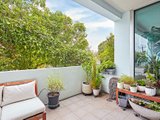 https://images.listonce.com.au/custom/160x/listings/1343-moray-street-south-melbourne-vic-3205/571/01628571_img_10.jpg?TDZPpTx6WBQ